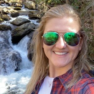 Meet your Posher, Ariel